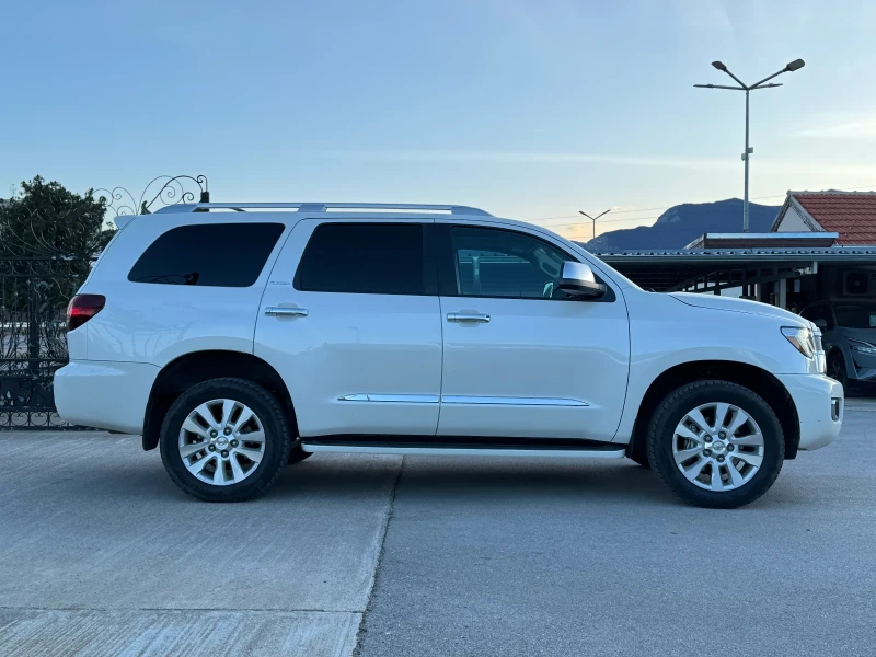 Toyota Sequoia 5.7V8 PLATINUM 4WD, снимка 5 - Автомобили и джипове - 49017381