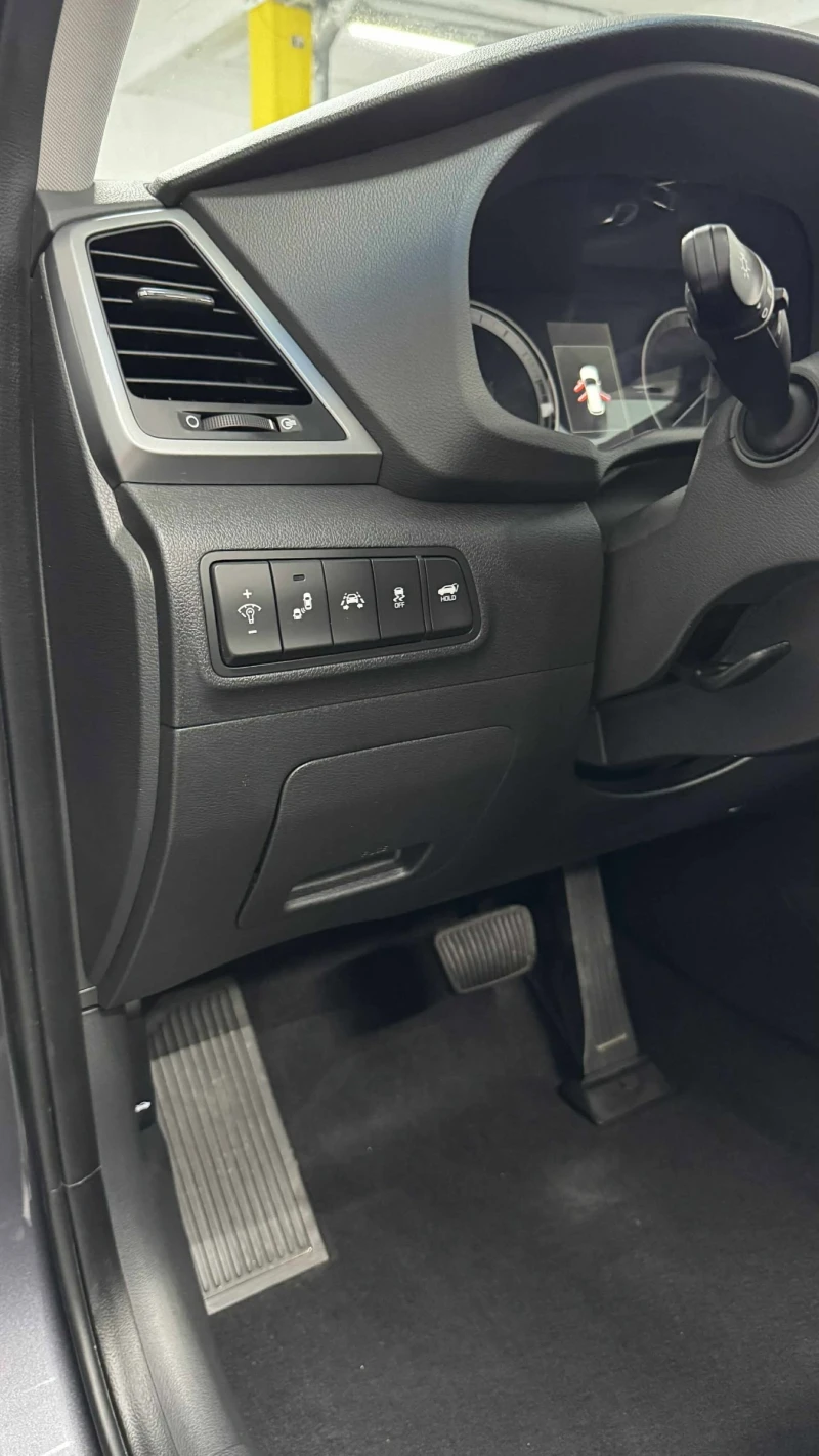 Hyundai Tucson 2.0. CRD// 4WD// PREMIUM, снимка 8 - Автомобили и джипове - 52287212