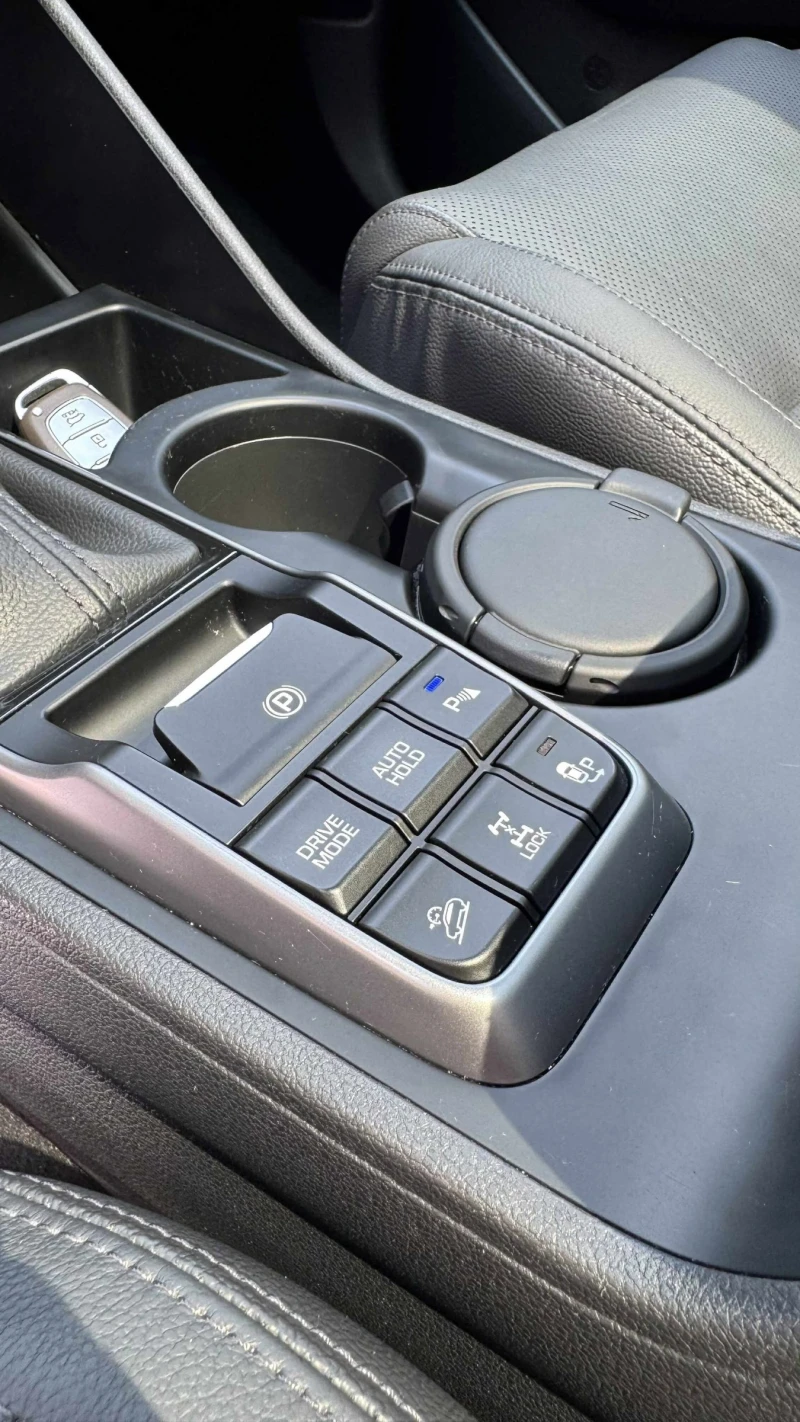 Hyundai Tucson 2.0. CRD// 4WD// PREMIUM, снимка 13 - Автомобили и джипове - 52287212