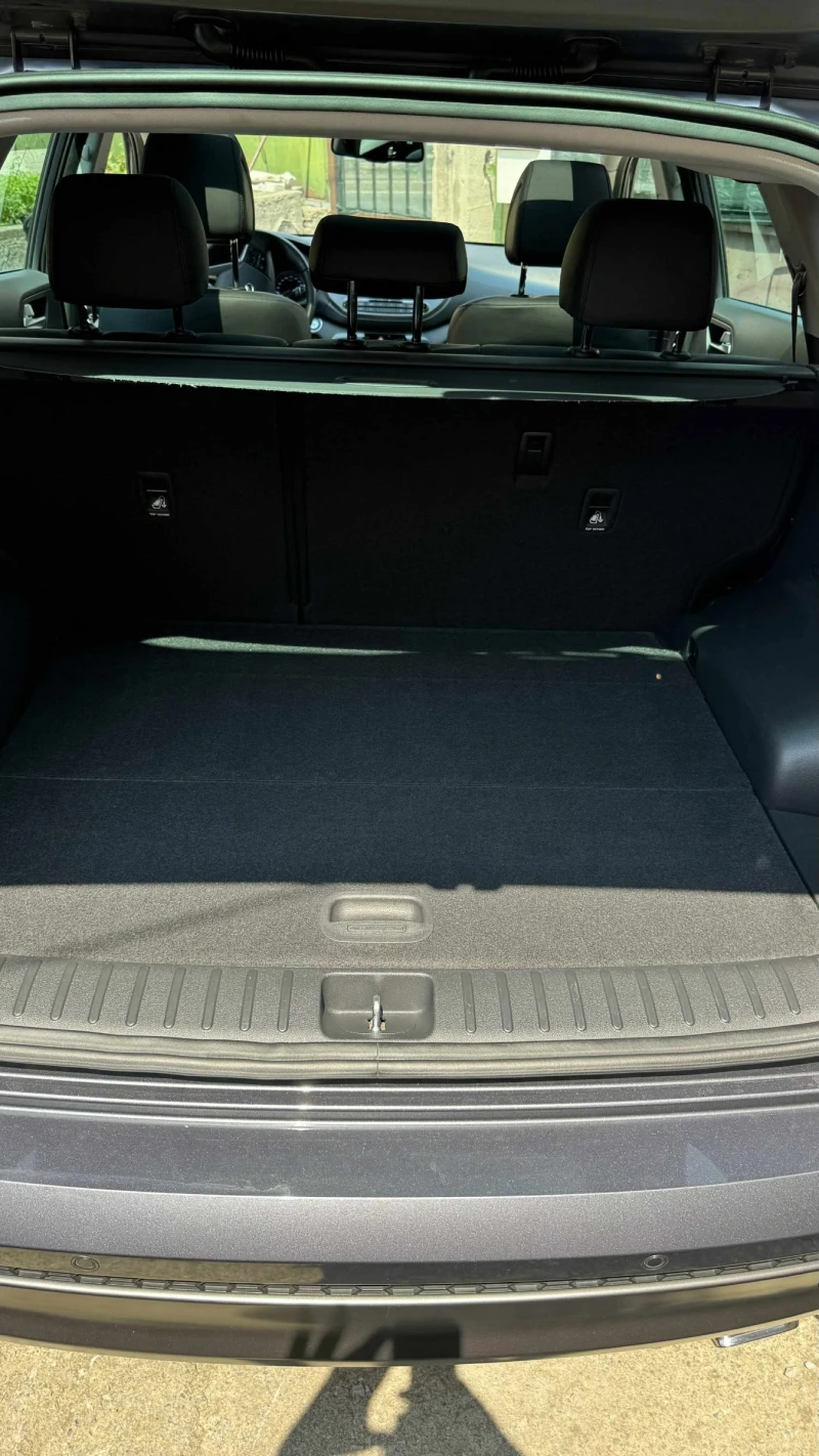 Hyundai Tucson 2.0. CRD// 4WD// PREMIUM, снимка 12 - Автомобили и джипове - 52287212
