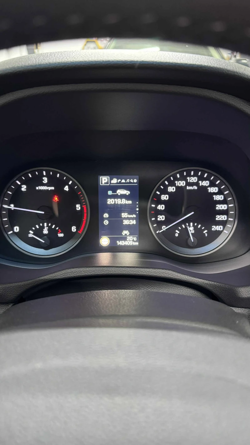 Hyundai Tucson 2.0. CRD// 4WD// PREMIUM, снимка 16 - Автомобили и джипове - 52287212