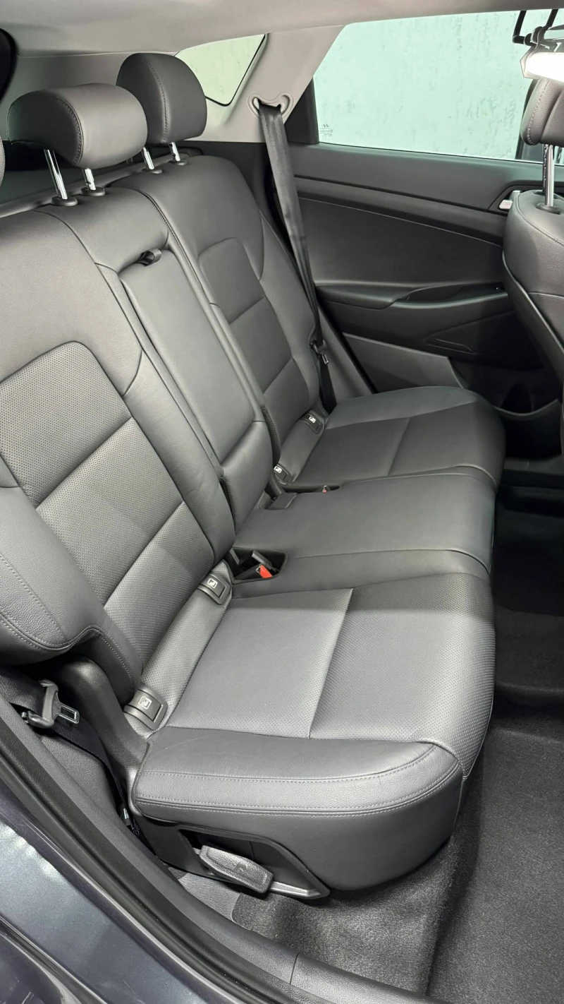 Hyundai Tucson 2.0. CRD// 4WD// PREMIUM, снимка 10 - Автомобили и джипове - 52287212