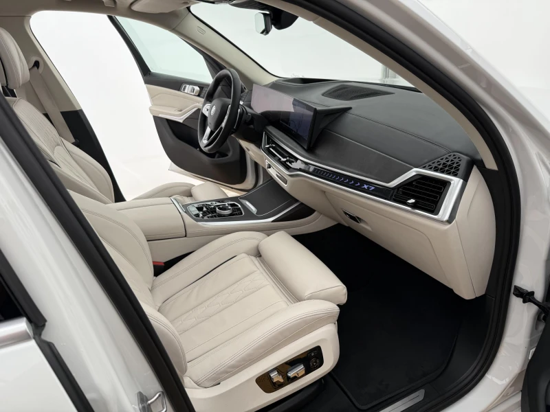 BMW X7 40d xDrive, снимка 10 - Автомобили и джипове - 52571674