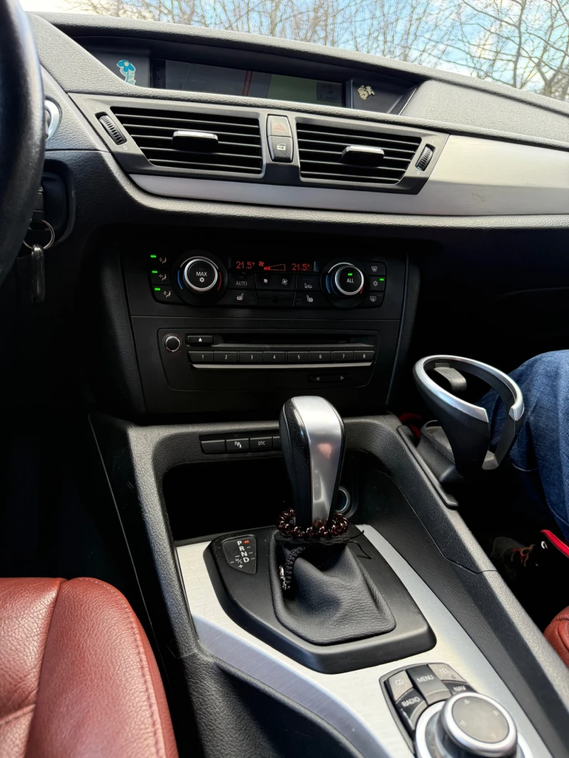 BMW X1, снимка 13 - Автомобили и джипове - 53402811