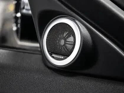 Land Rover Range Rover Evoque P300 R-Dynamic SE, снимка 16 - Автомобили и джипове - 55377243