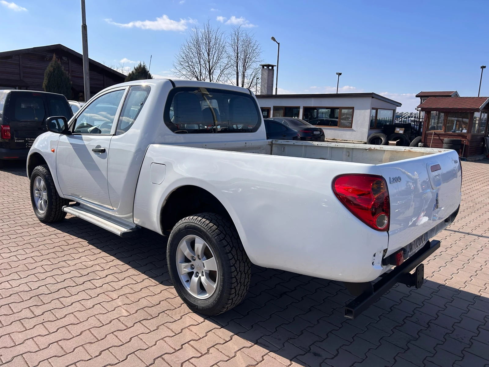 Mitsubishi L200 2.5D 4X4 3+ 1  - изображение 8