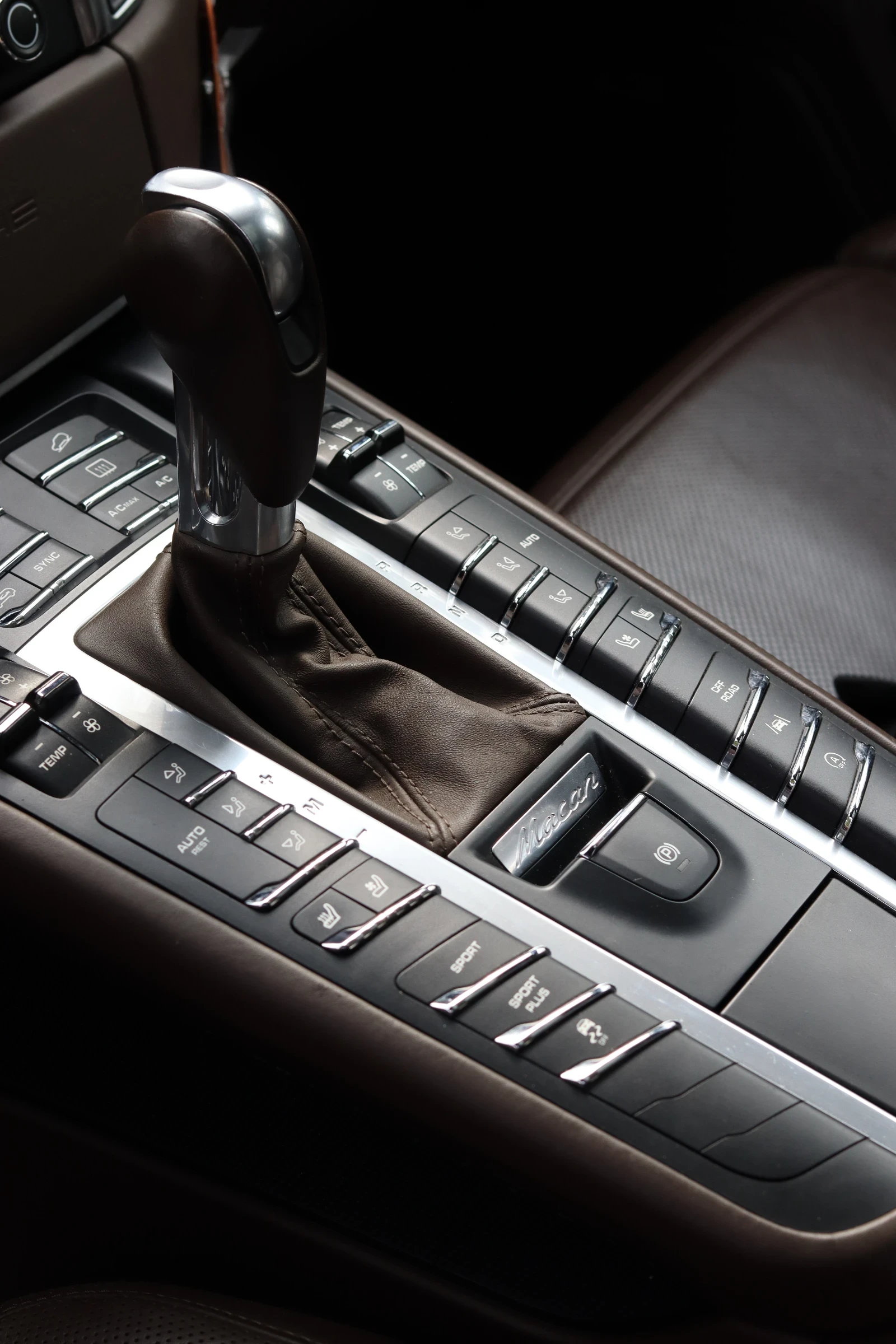 Porsche Macan S - 73000км!, снимка 14 - Автомобили и джипове - 50547032