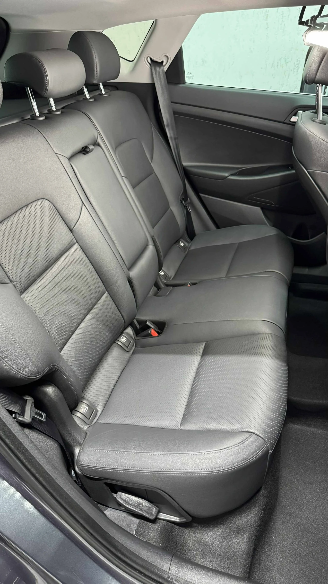 Hyundai Tucson 2.0. CRD// 4WD// PREMIUM - изображение 10
