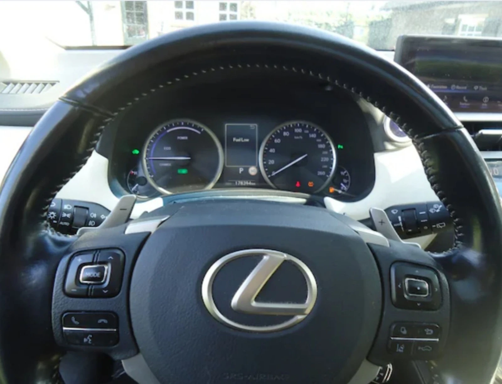 Lexus NX 300h Luxury Line 4х4 Distronic , снимка 10 - Автомобили и джипове - 53913160