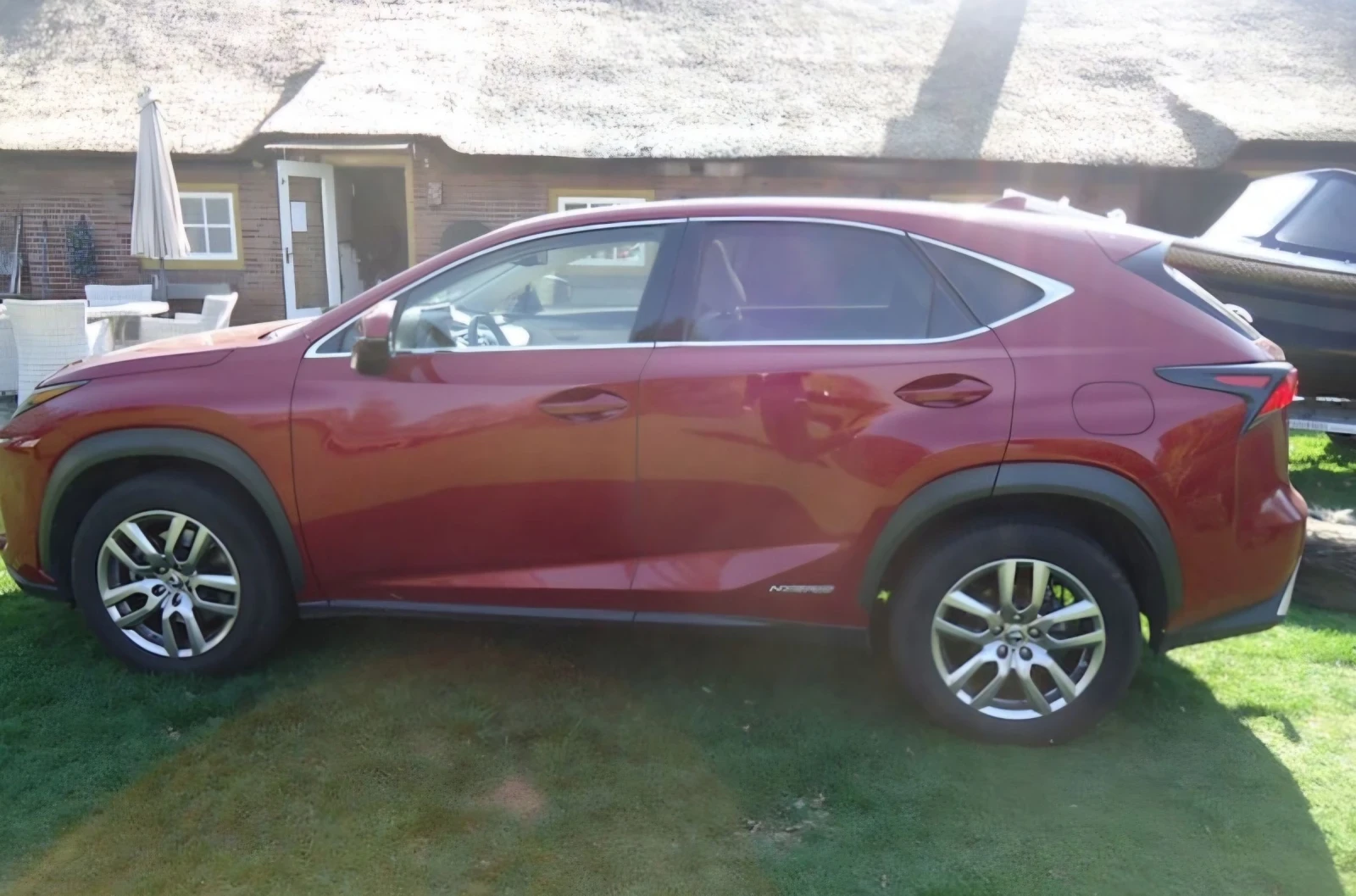 Lexus NX 300h Luxury Line 4х4 Distronic , снимка 6 - Автомобили и джипове - 53913160