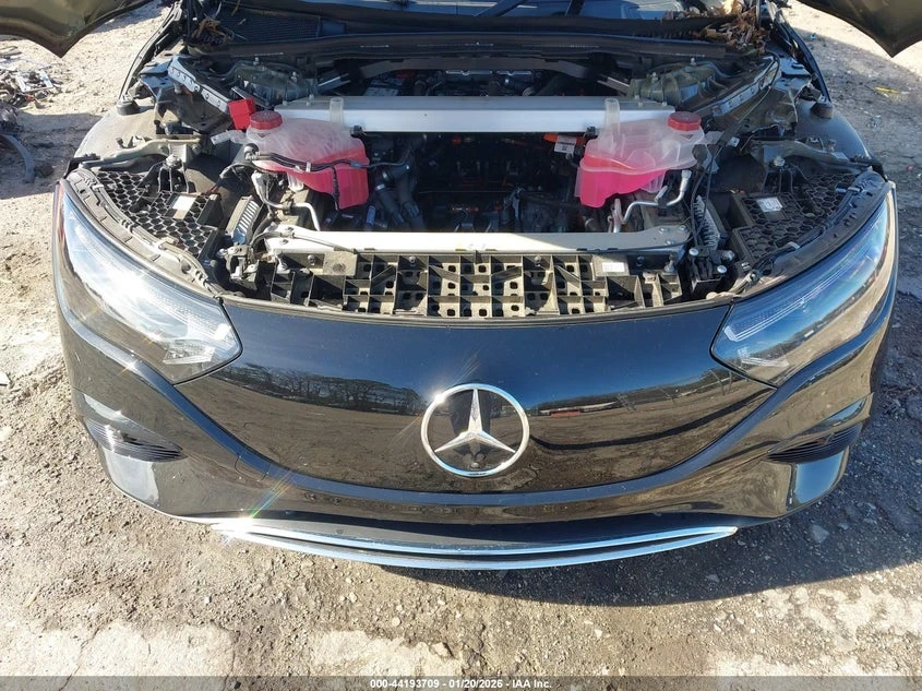 Mercedes-Benz EQE 350, снимка 10 - Автомобили и джипове - 54094722