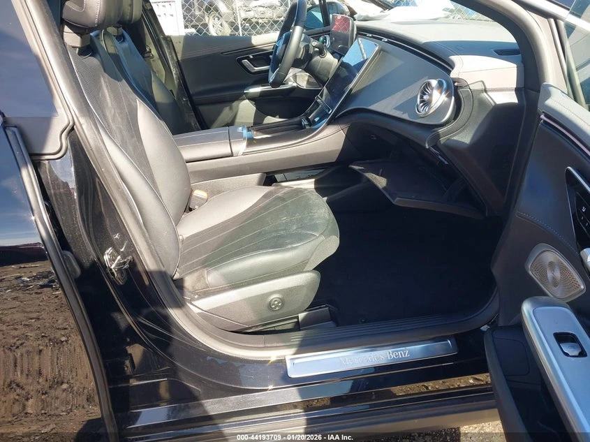 Mercedes-Benz EQE 350, снимка 5 - Автомобили и джипове - 54094722
