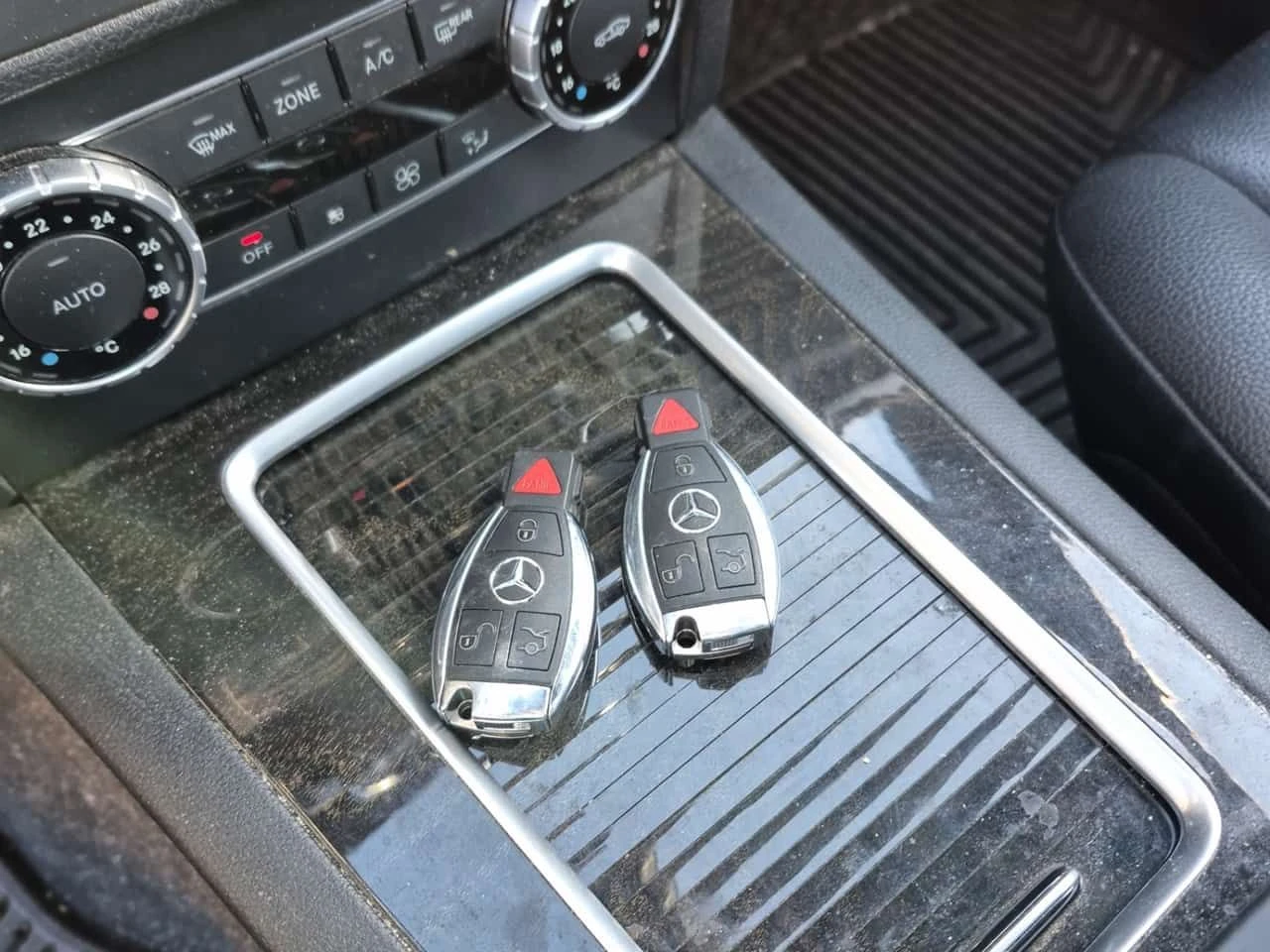 Mercedes-Benz GLK АМГ ПАКЕТ/250 BLUETEC /CARFAX/Подгрев/Пано/Памет, снимка 8 - Автомобили и джипове - 54129123