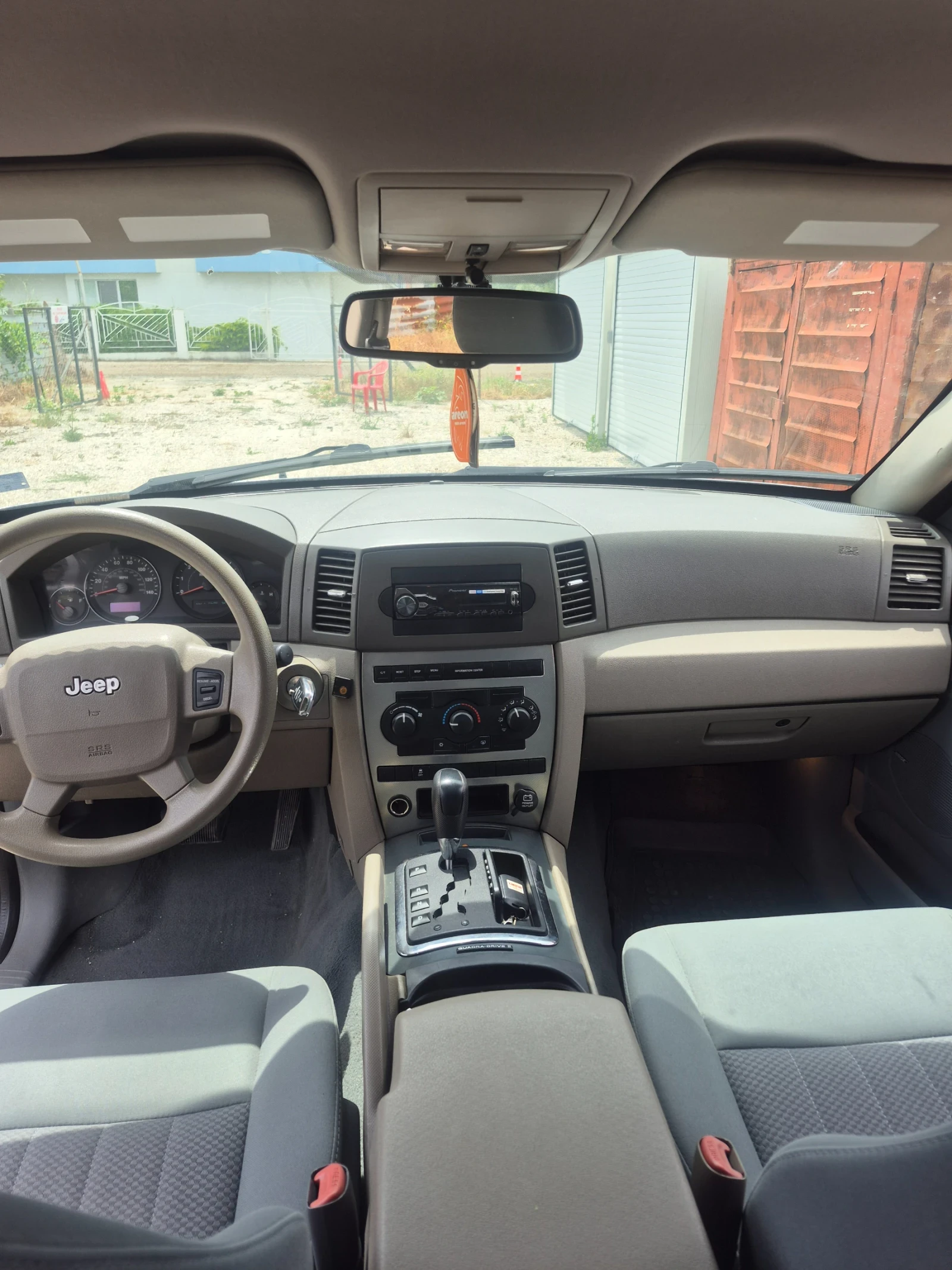 Jeep Grand cherokee 3.7, снимка 9 - Автомобили и джипове - 55219523