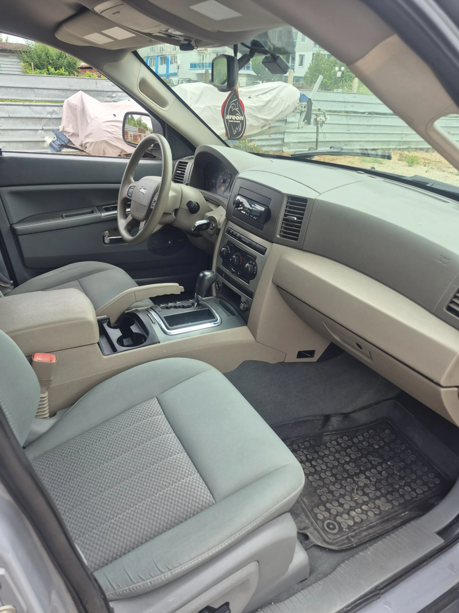 Jeep Grand cherokee 3.7, снимка 10 - Автомобили и джипове - 55219523