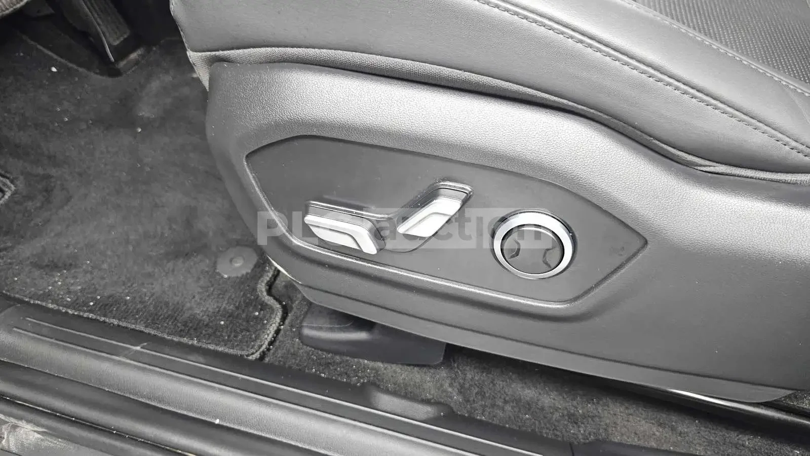 Hyundai Santa fe 2.5T EXCLUSIVE HEAD UP/360CAM/PANORAMA/FULL, снимка 17 - Автомобили и джипове - 55236922