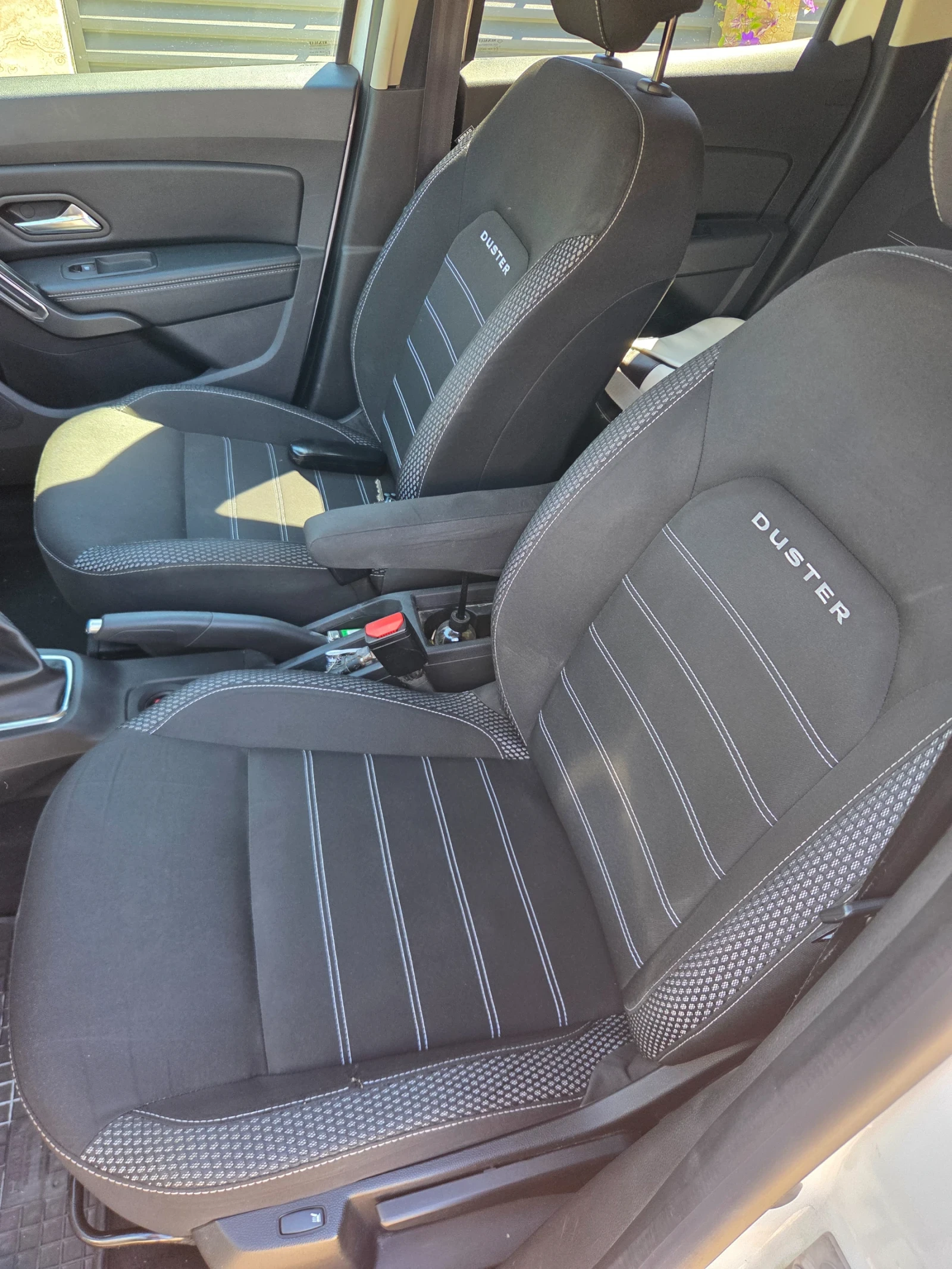 Dacia Duster, снимка 6 - Автомобили и джипове - 55751804