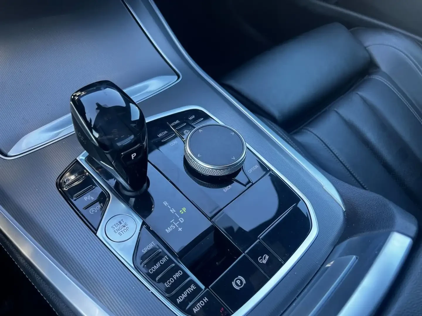 BMW X5 XDRIVE* 40i* ДИГИТАЛНО* ТАБЛО* 360КАМЕРА* ПОДГРЕВ*, снимка 10 - Автомобили и джипове - 55789791