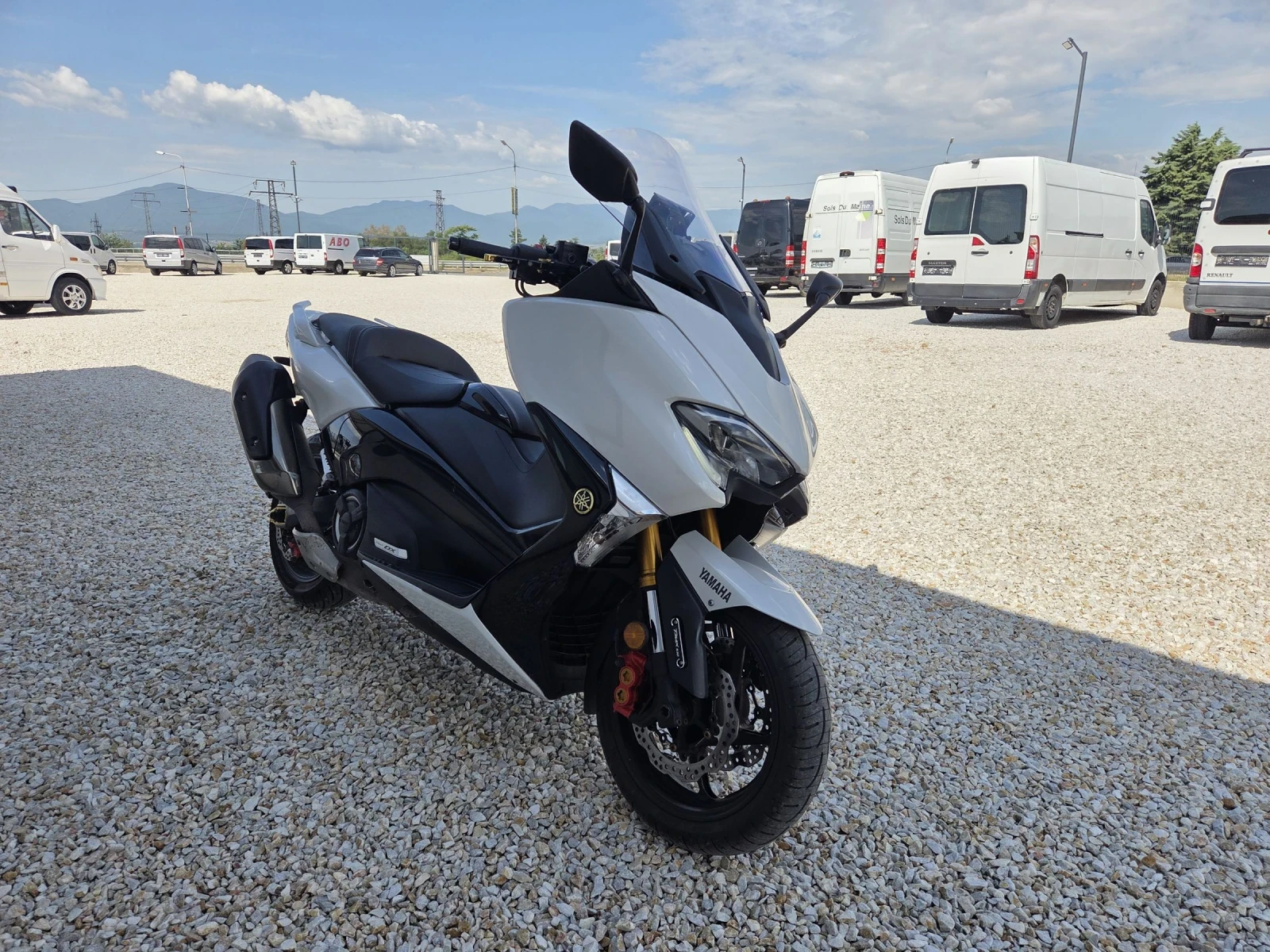 Yamaha T-max DX FULL OPTION!!!, снимка 2 - Мотоциклети и мототехника - 54735063