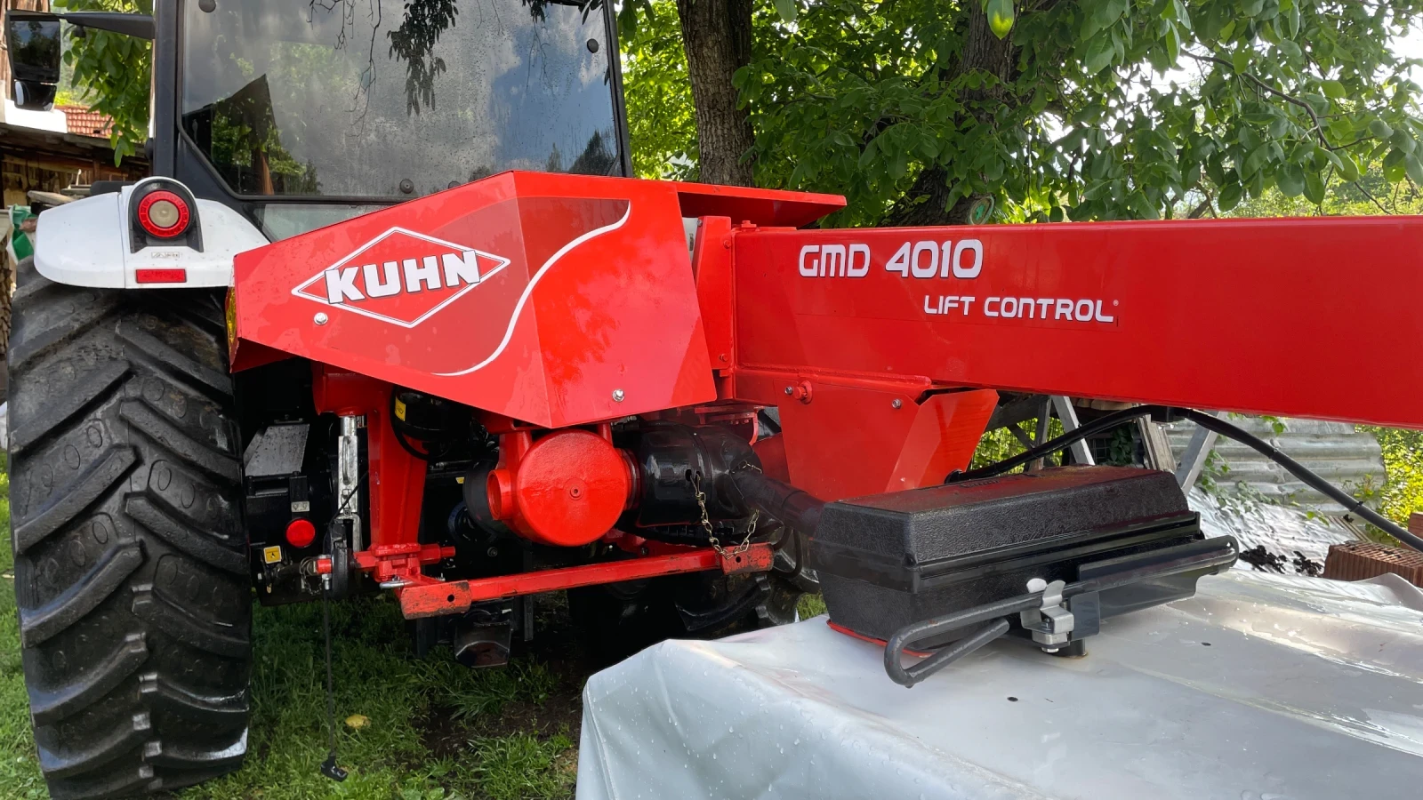 Сенокосачка Друга марка KUHN GMD 4010 LIFT KONTROL, снимка 8 - Селскостопанска техника - 54805924