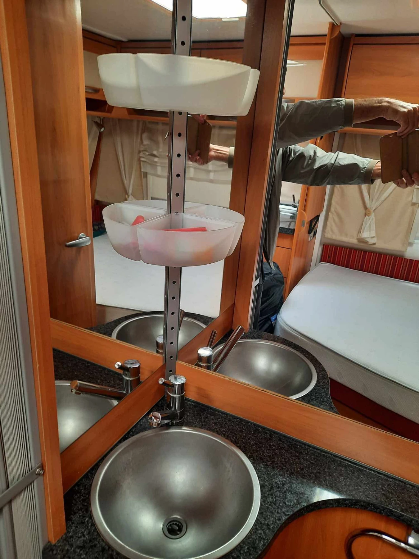 Каравана HYMER / ERIBA Nova 435 - изображение 8