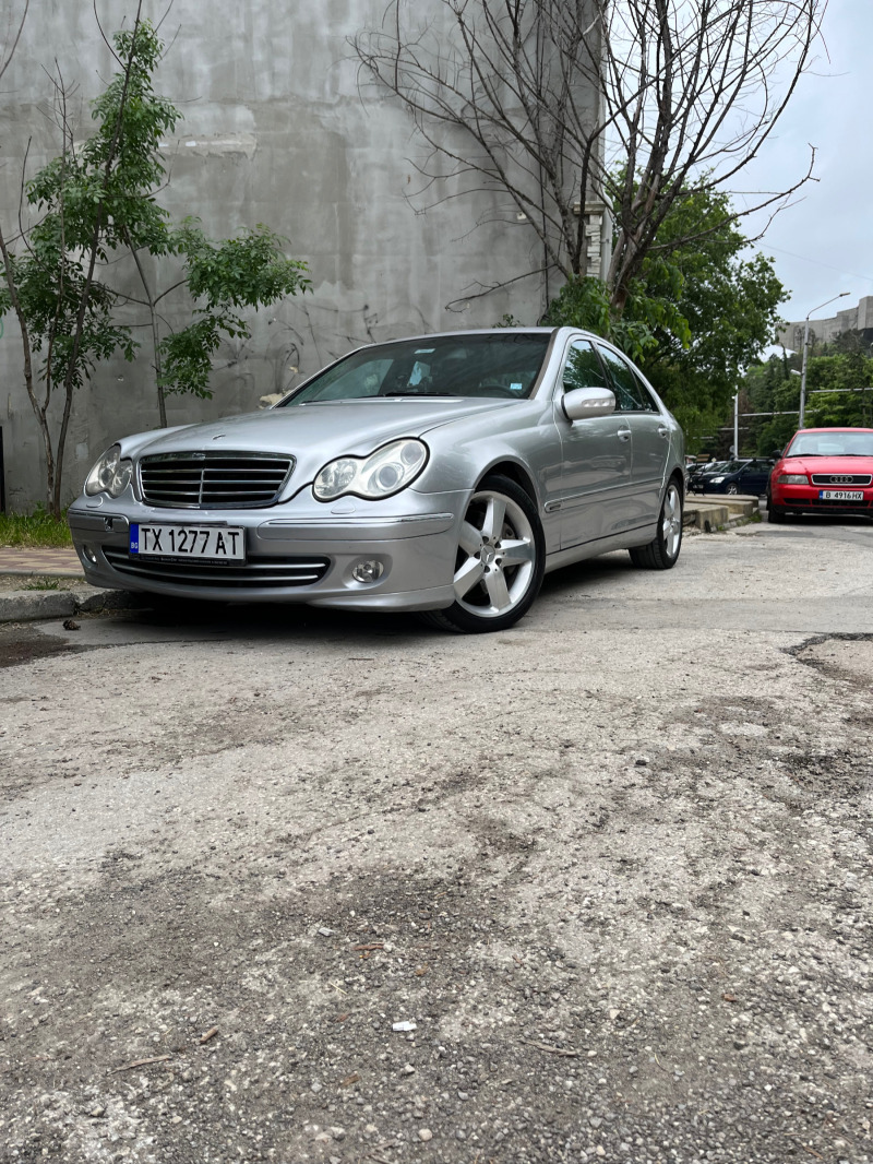 Mercedes-Benz C 220, снимка 1 - Автомобили и джипове - 46277617
