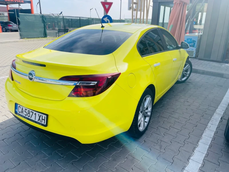 Opel Insignia, снимка 10 - Автомобили и джипове - 47444047