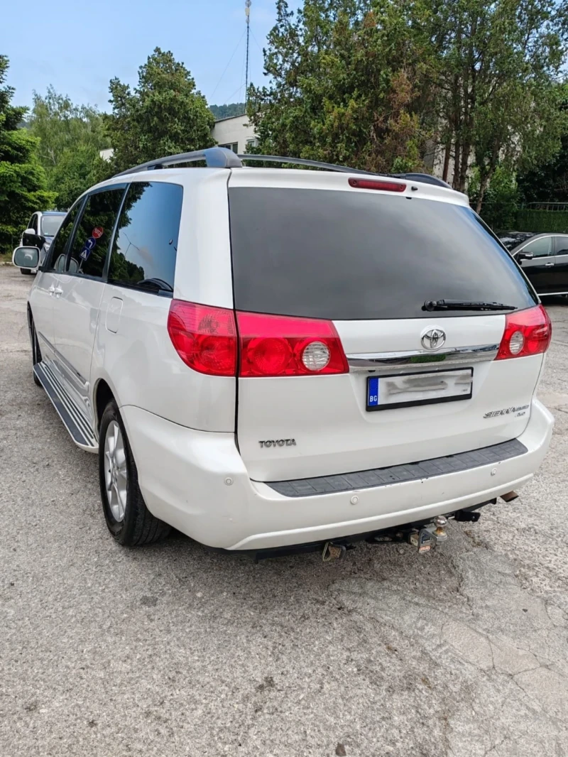 Toyota Sienna, снимка 5 - Автомобили и джипове - 48347930