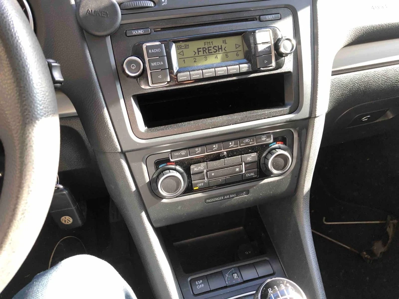 VW Golf 1.6 102 к.с. Газов инжекцион, снимка 7 - Автомобили и джипове - 49602869