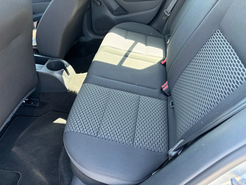 VW Golf 1.6 102 к.с. Газов инжекцион, снимка 8 - Автомобили и джипове - 49602869