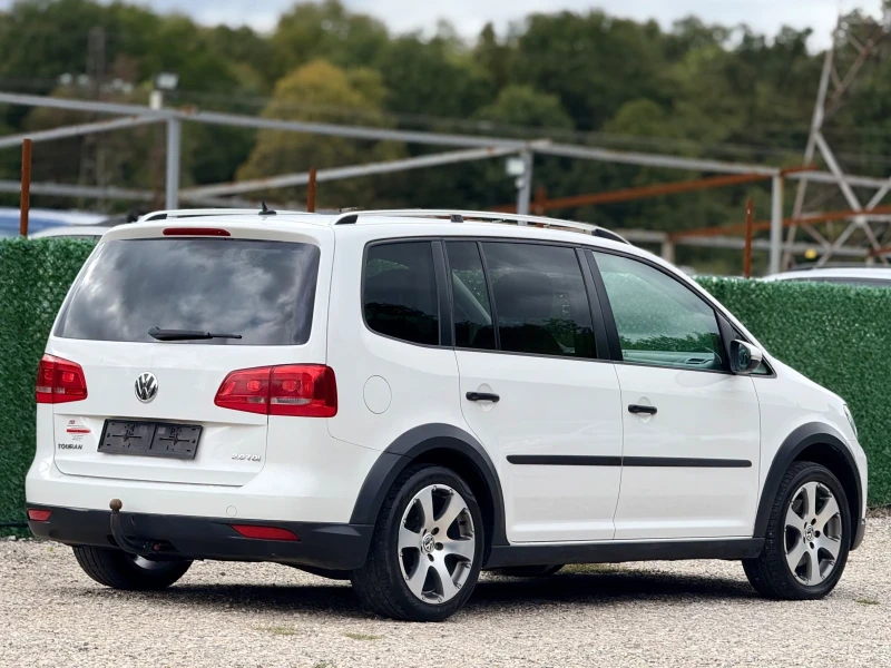 VW Touran CROSS 2.0TDi , снимка 7 - Автомобили и джипове - 51955853