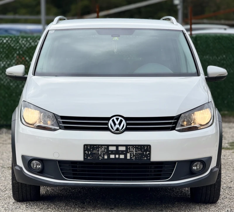 VW Touran CROSS 2.0TDi , снимка 2 - Автомобили и джипове - 51955853