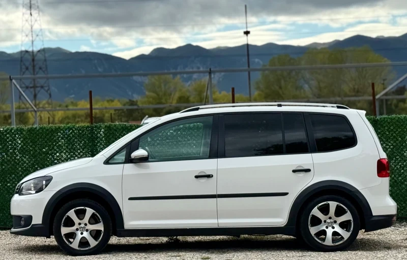 VW Touran CROSS 2.0TDi , снимка 4 - Автомобили и джипове - 51955853