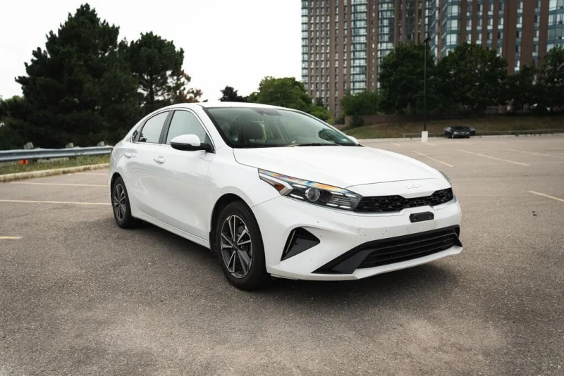 Kia Forte * АВТО КРЕДИТ* ЦЕНА ДО БГ * Сервизна история * 