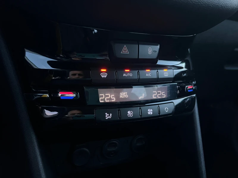 Peugeot 208 NAVI DIESEL HDI, снимка 14 - Автомобили и джипове - 52583187