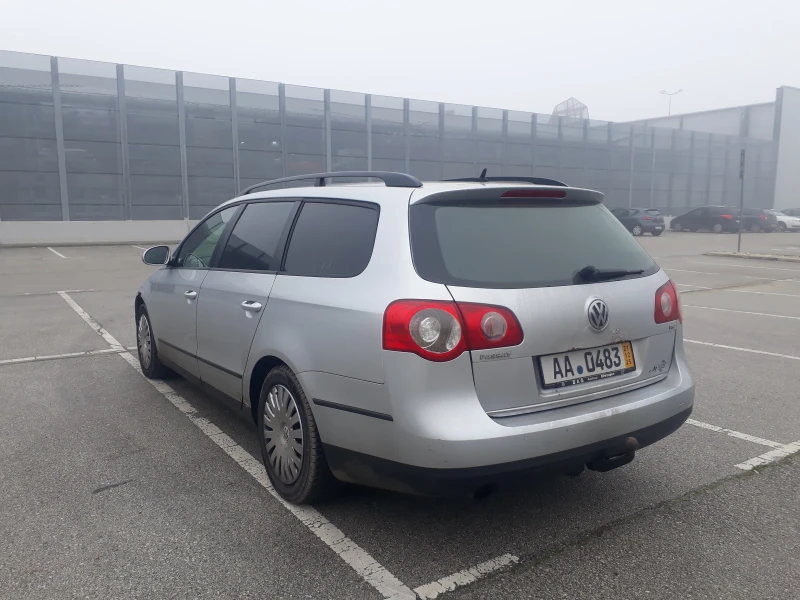 VW Passat 1.6FSI, снимка 3 - Автомобили и джипове - 52856683