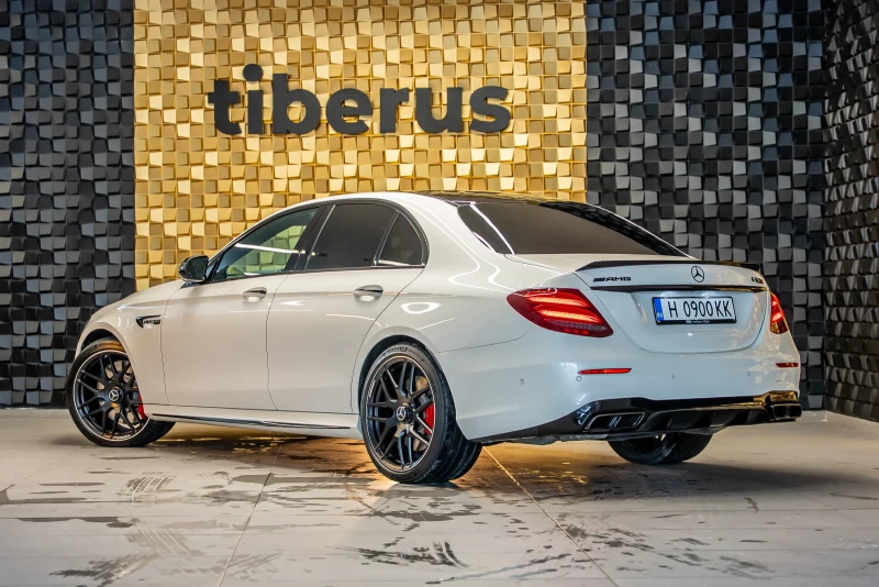 Mercedes-Benz E 63 AMG E63s 4matic + , снимка 3 - Автомобили и джипове - 53428335