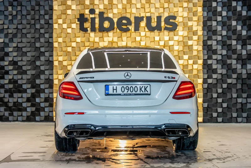 Mercedes-Benz E 63 AMG E63s 4matic + , снимка 4 - Автомобили и джипове - 53428335
