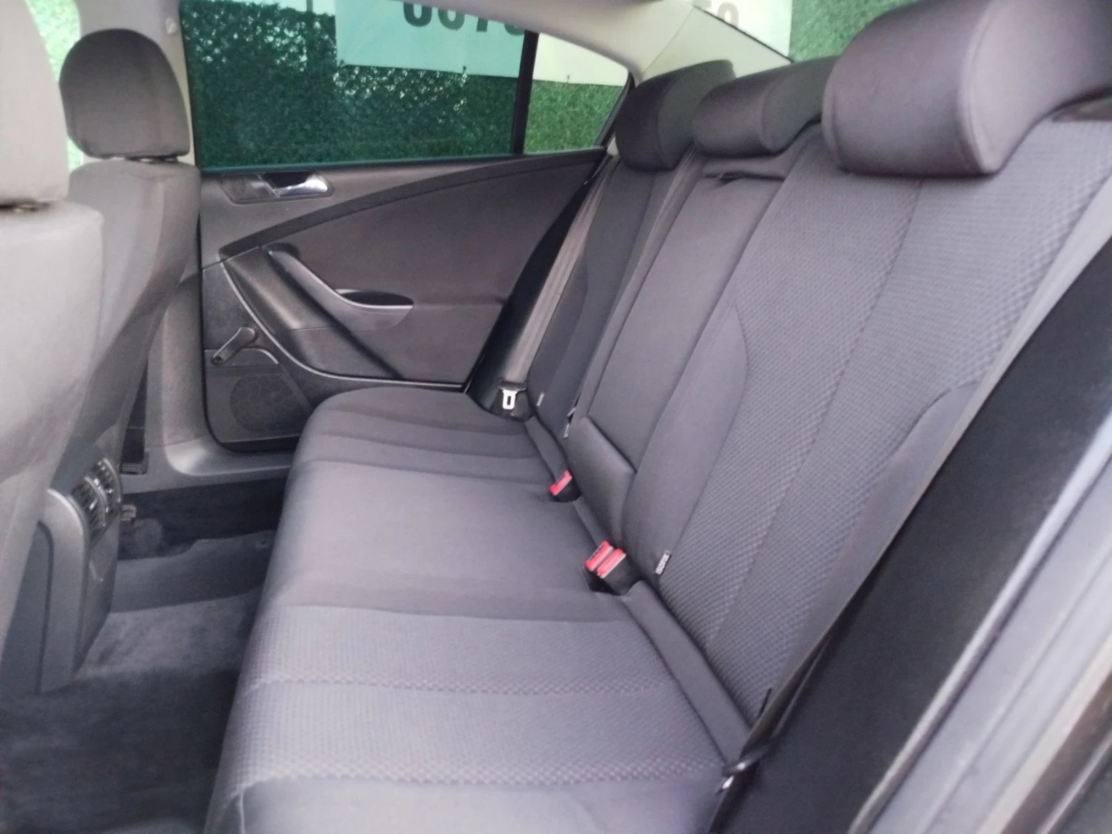 VW Passat 1.9 TDI 105кс, снимка 10 - Автомобили и джипове - 47950331