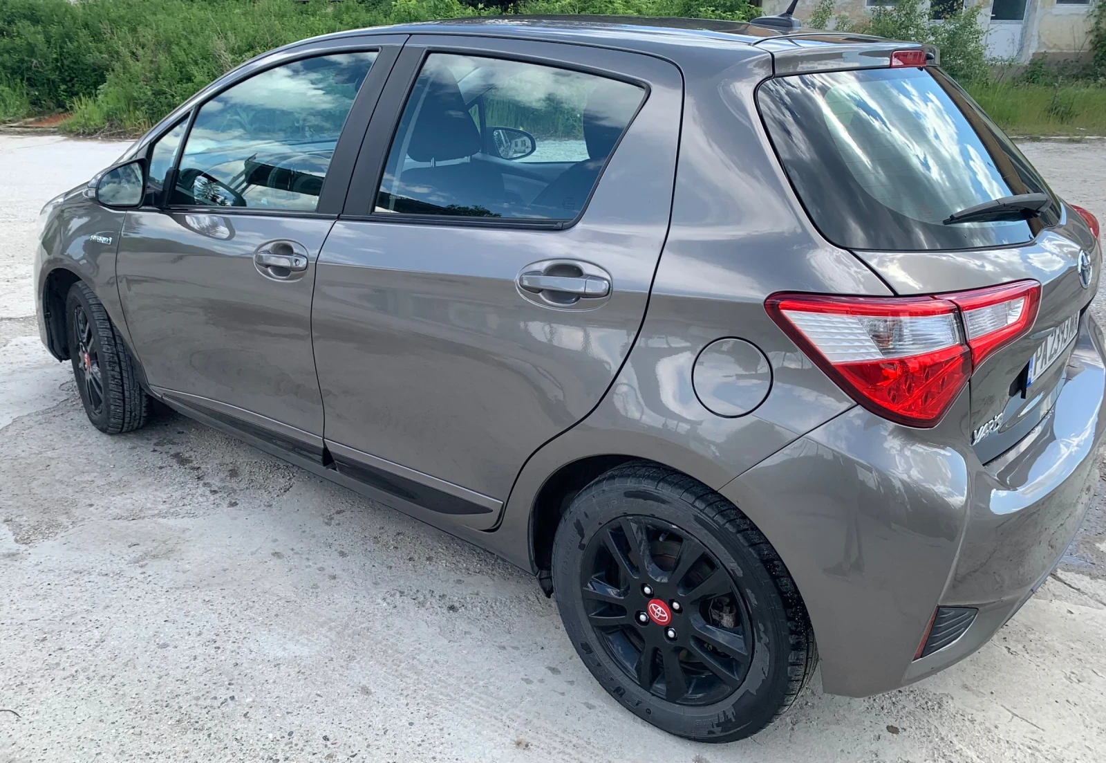 Toyota Yaris Внос - изображение 3