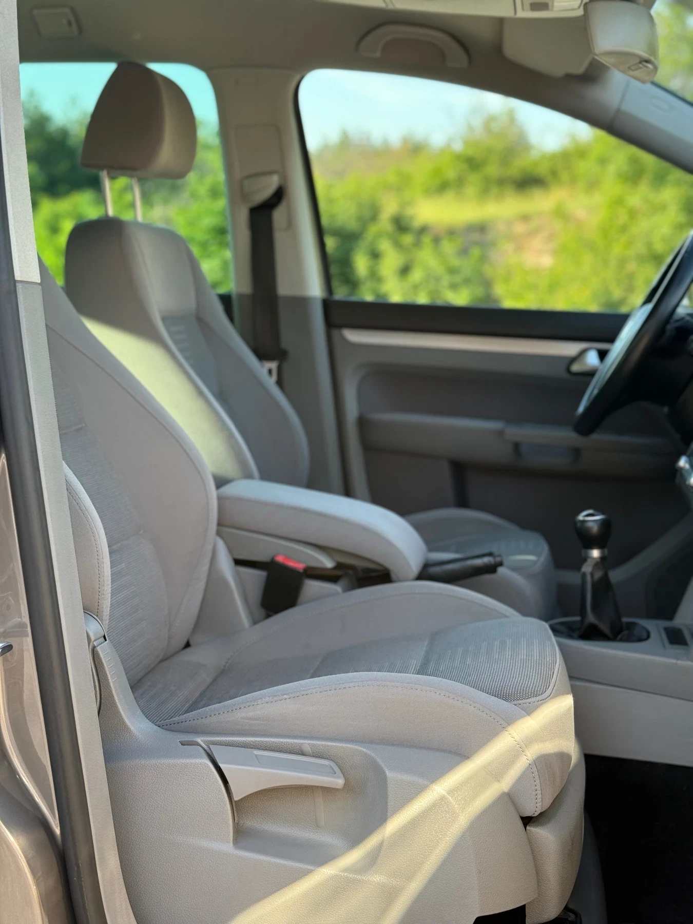 VW Touran 2.0TDI PD/BMM ФЕЙС НОВ ВНОС КЛИМАТРОНИК ПОДГРЕВ - изображение 9