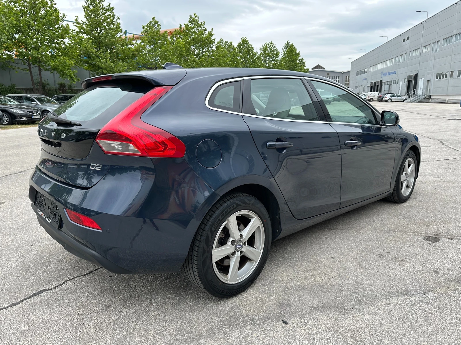 Volvo V40 1.6d 114 к.с. - изображение 4