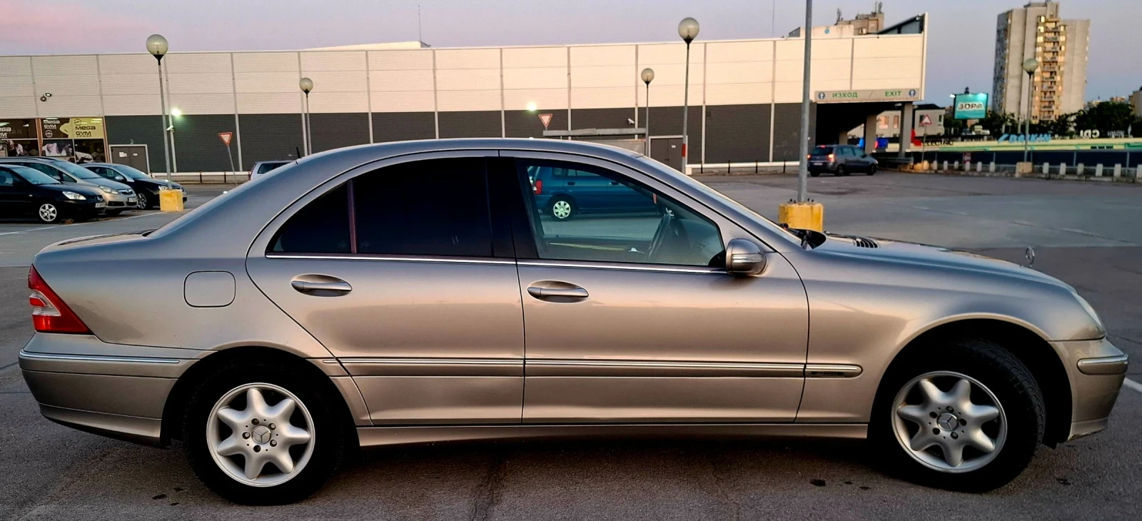 Mercedes-Benz C 180 Kompresor - изображение 6