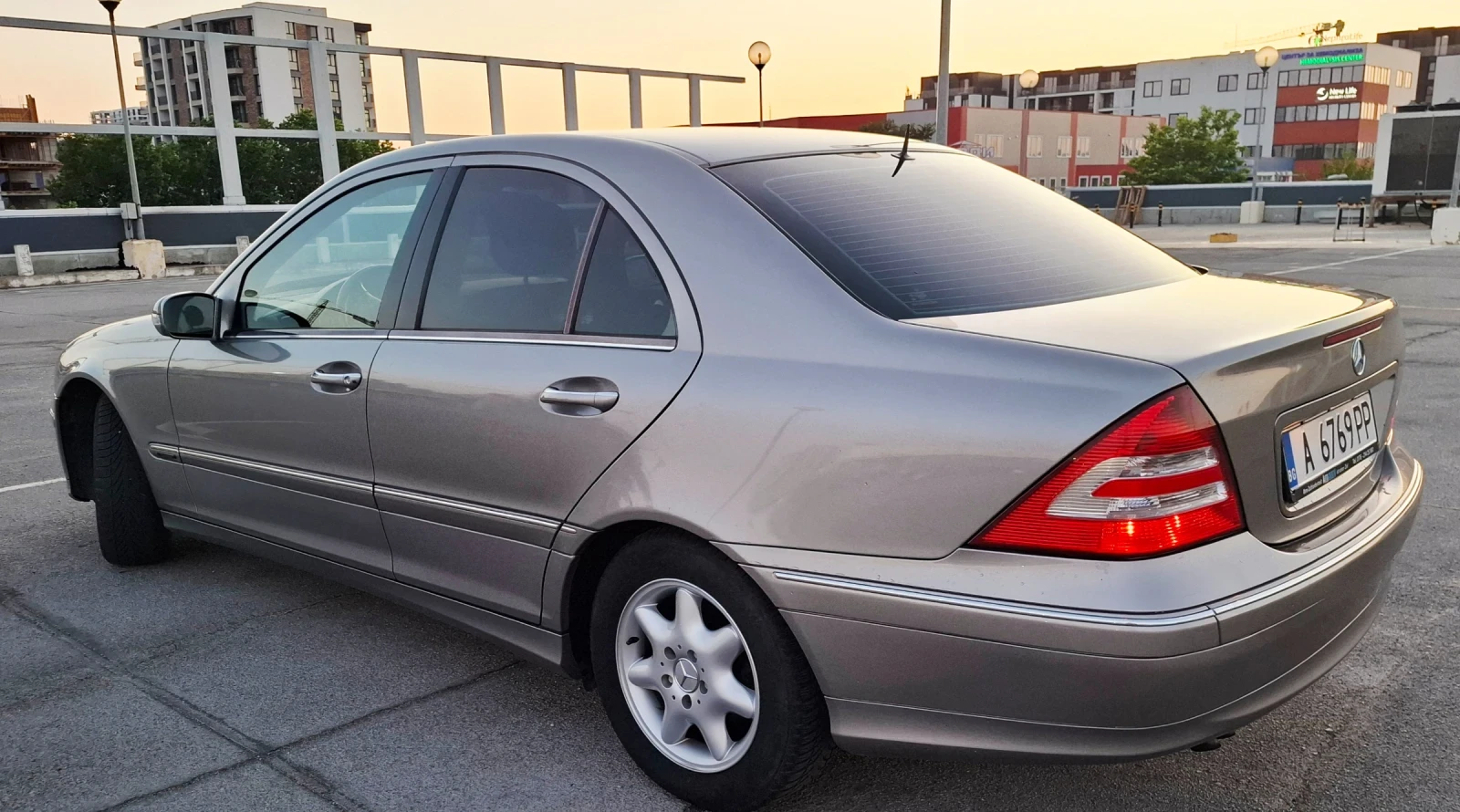Mercedes-Benz C 180 Kompresor - изображение 3