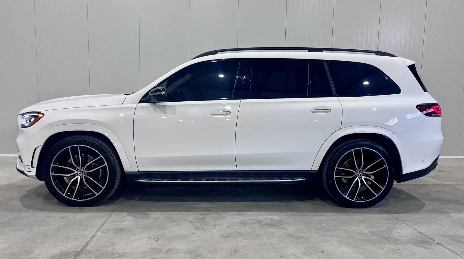 Mercedes-Benz GLS 450 4M EQ BOOST AMG Night Package 7места - изображение 2