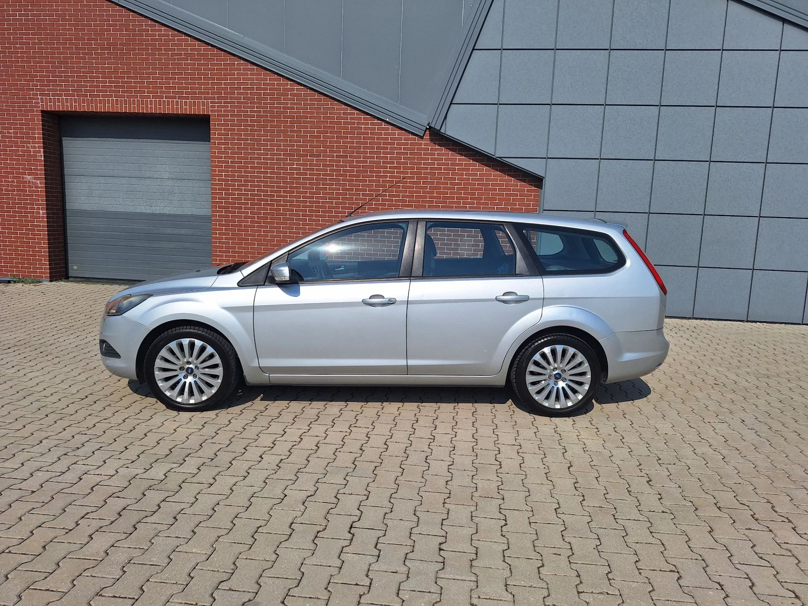Ford Focus Комби - изображение 3