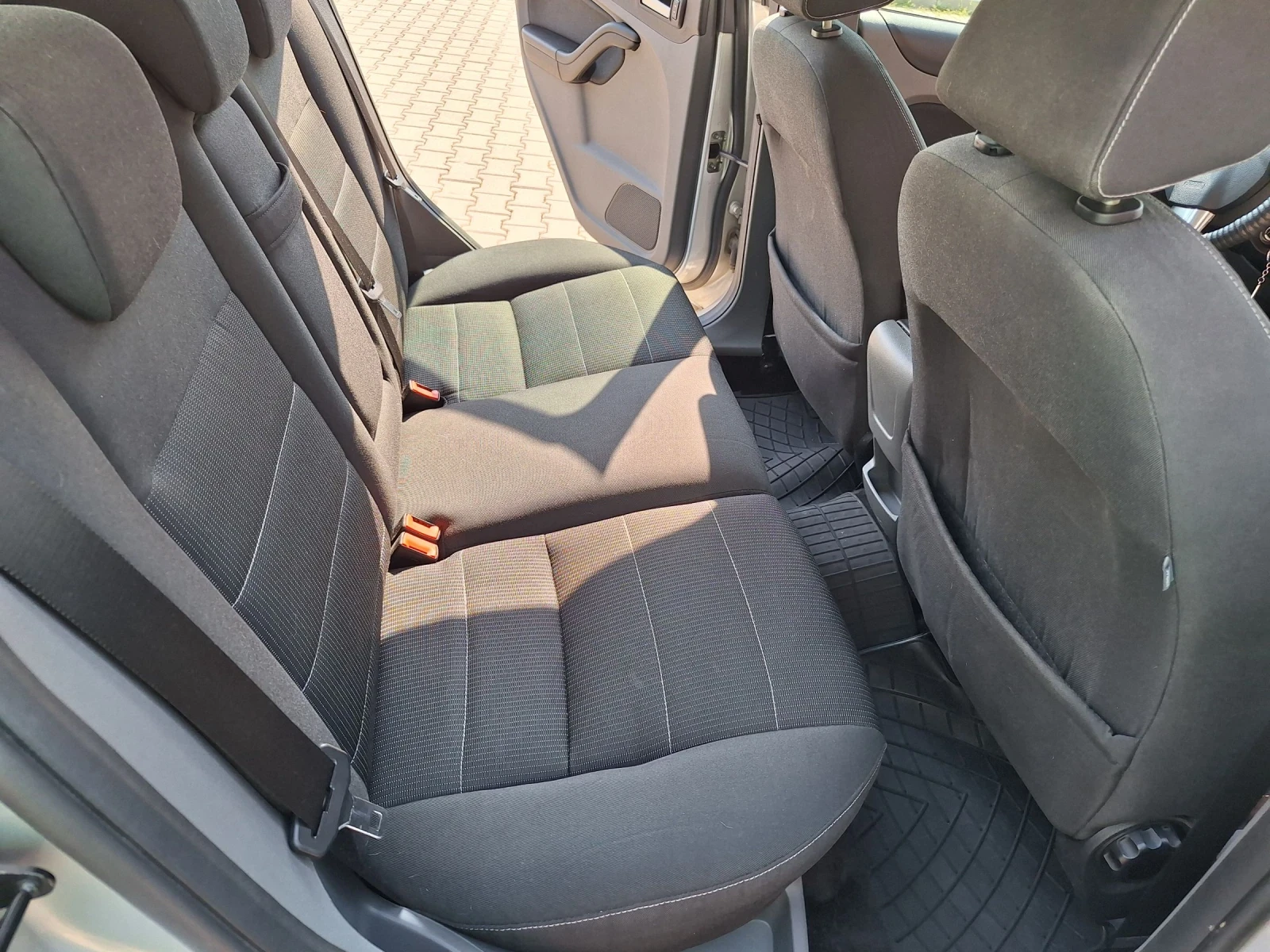 Ford Focus Комби - изображение 8