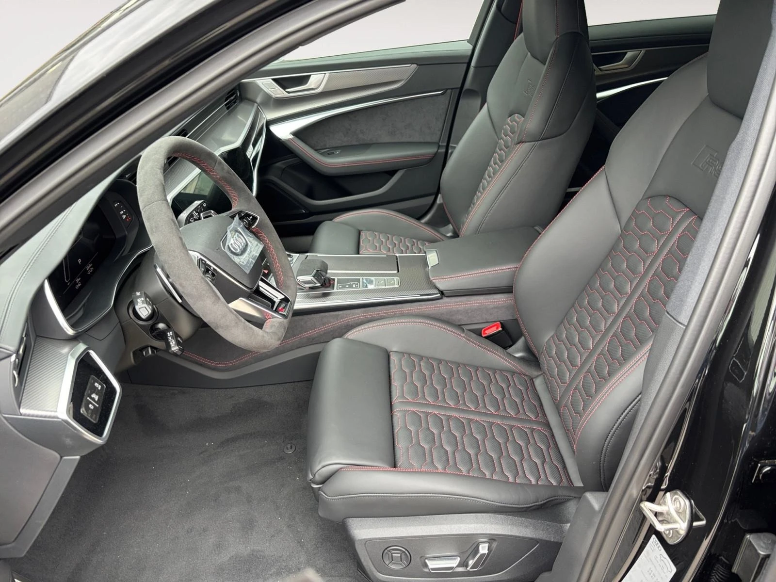 Audi Rs6 PERFROMANCE/ CERAMIC/DYNAMIC/ CARBON/ B&O/ HEAD UP - изображение 10