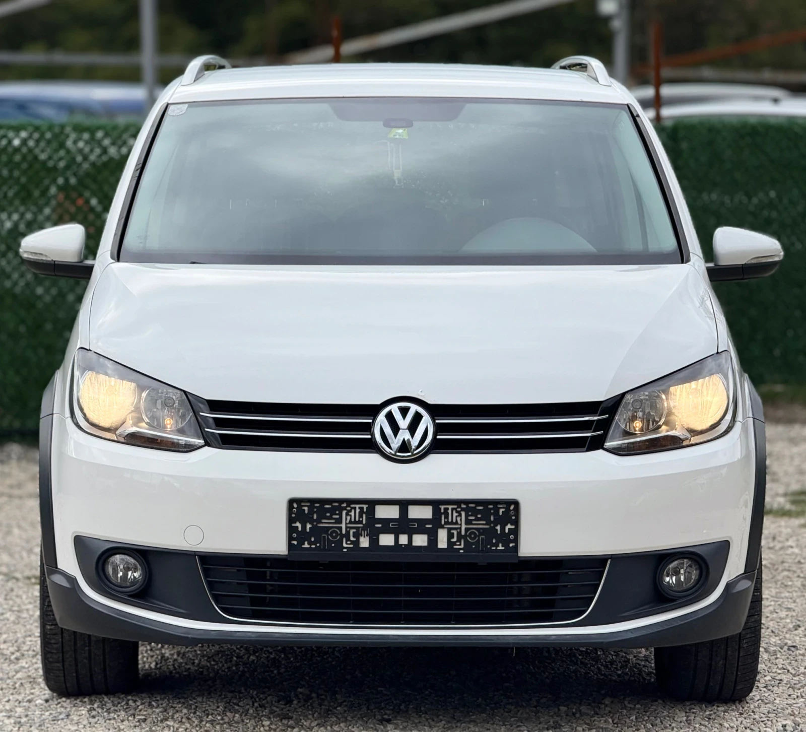 VW Touran CROSS 2.0TDi  - изображение 2