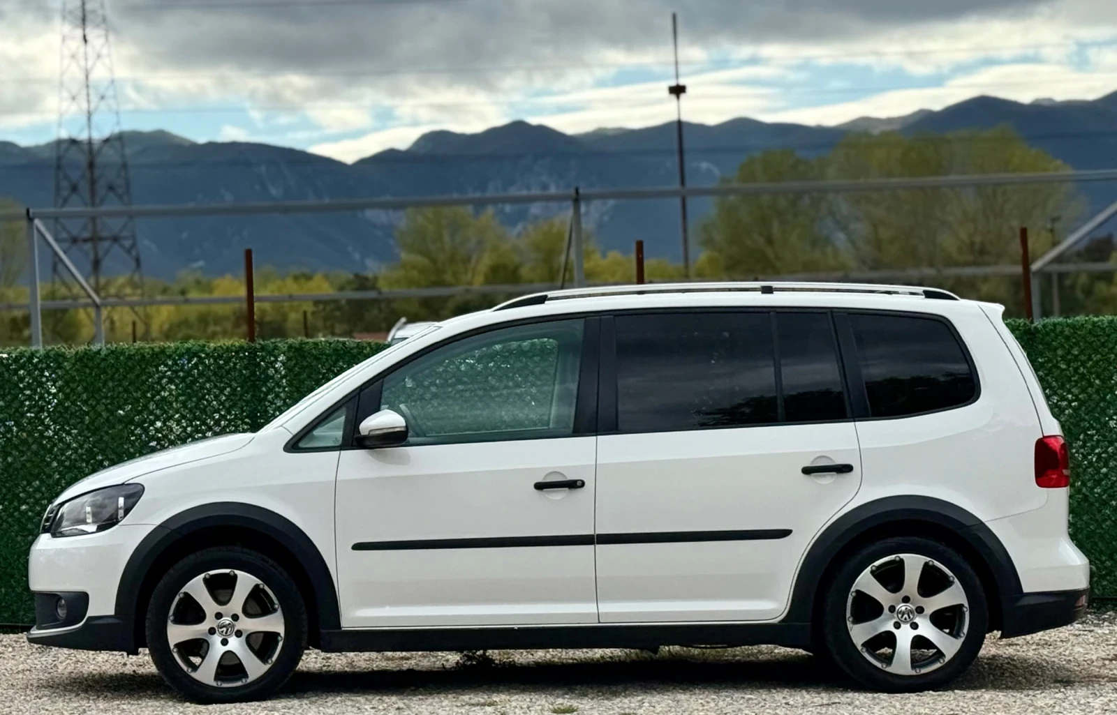 VW Touran CROSS 2.0TDi  - изображение 4